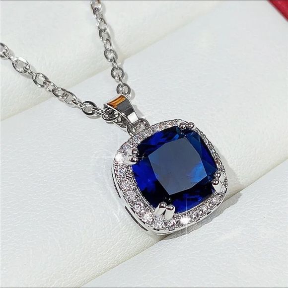 💙 Cushion Cut Blue Sapphire Cz Diamond Halo Necklace - Picture 4 of 14